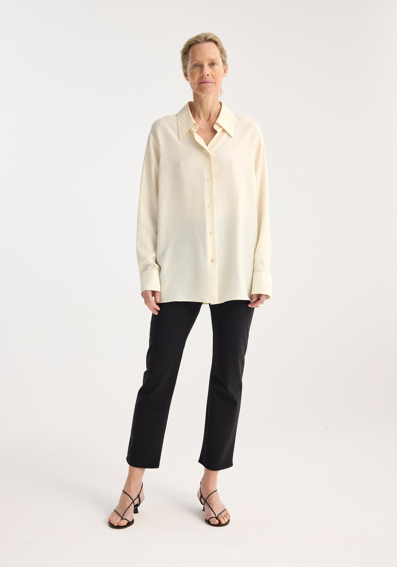 Signature Shirt in Washed Silk - Cream