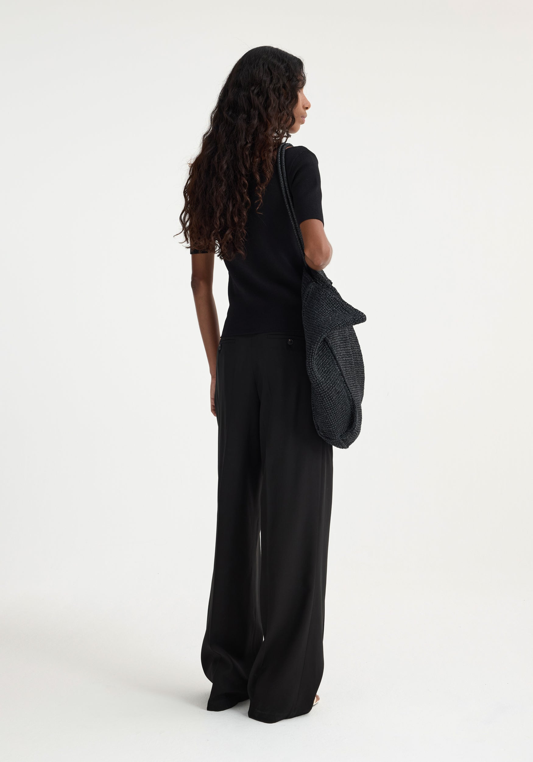 Mid-Waisted Pleated Trousers - Black