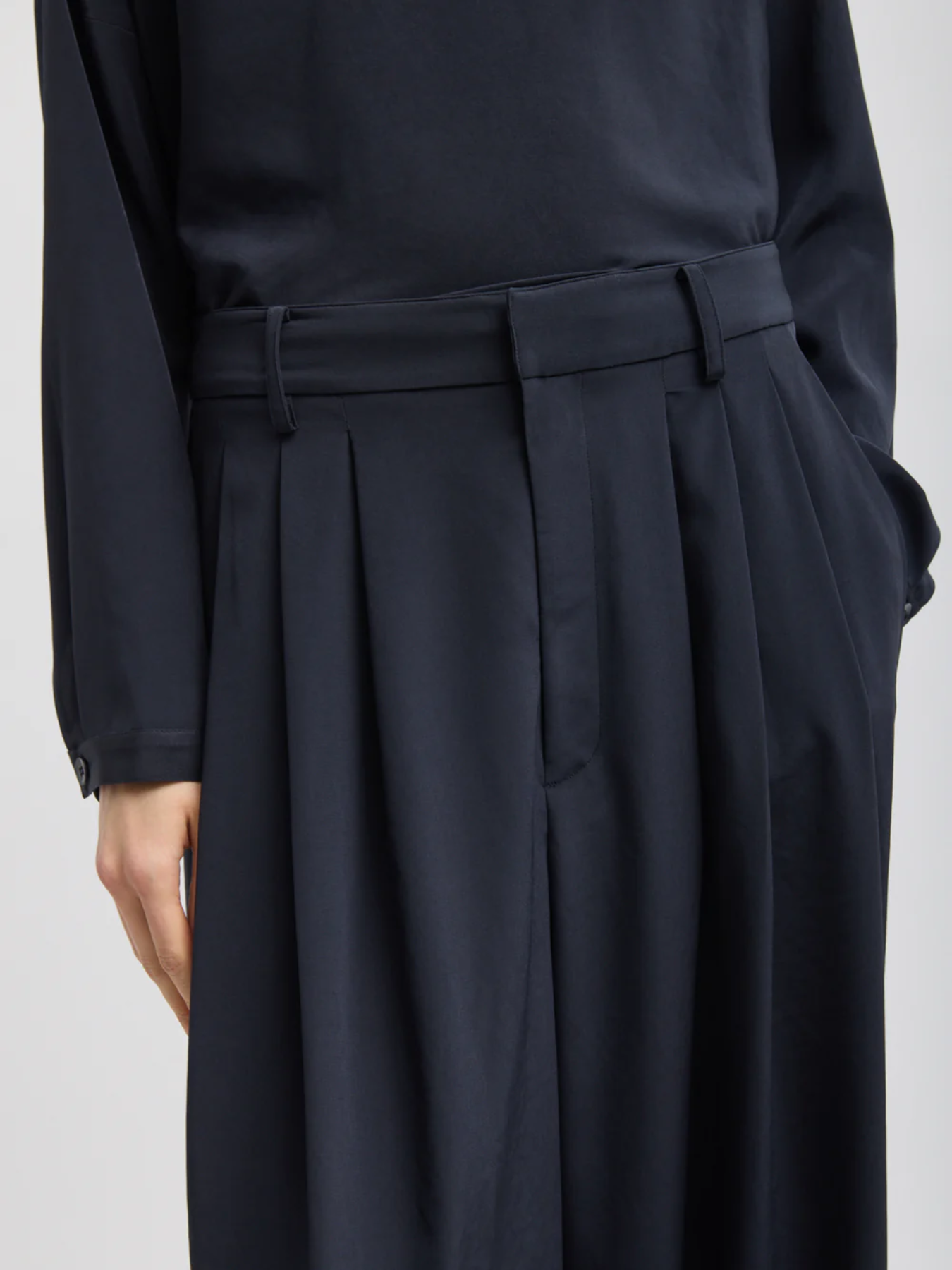 Tibi-Relaxed Suiting Triple Pleat Pant - Navy-Pants-Boboli-Vancouver-Canada