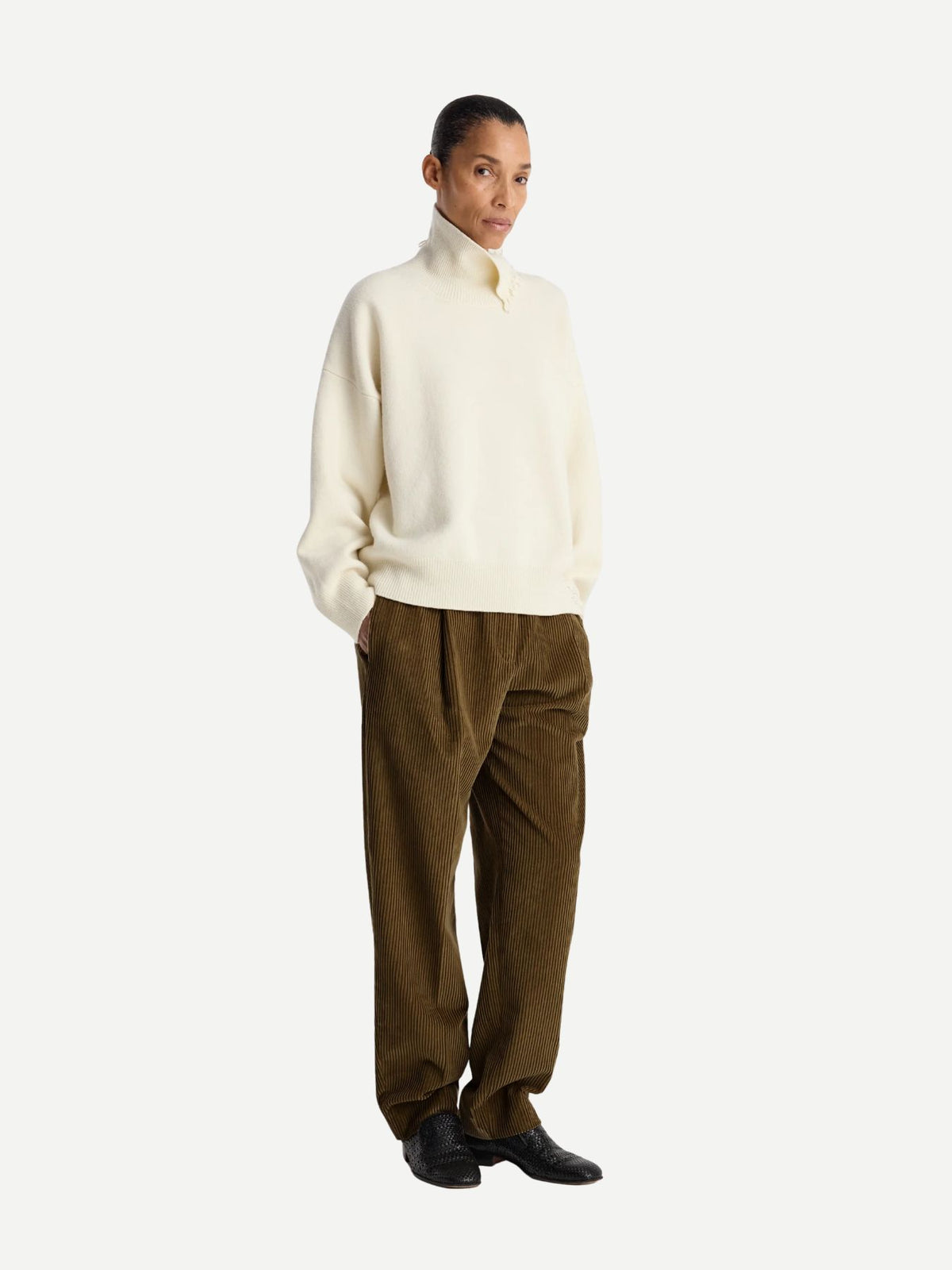 Rohe-Daria - Single Pleat Straight Leg Corduroy Trousers - Caramel-Pants-Boboli-Vancouver-Canada