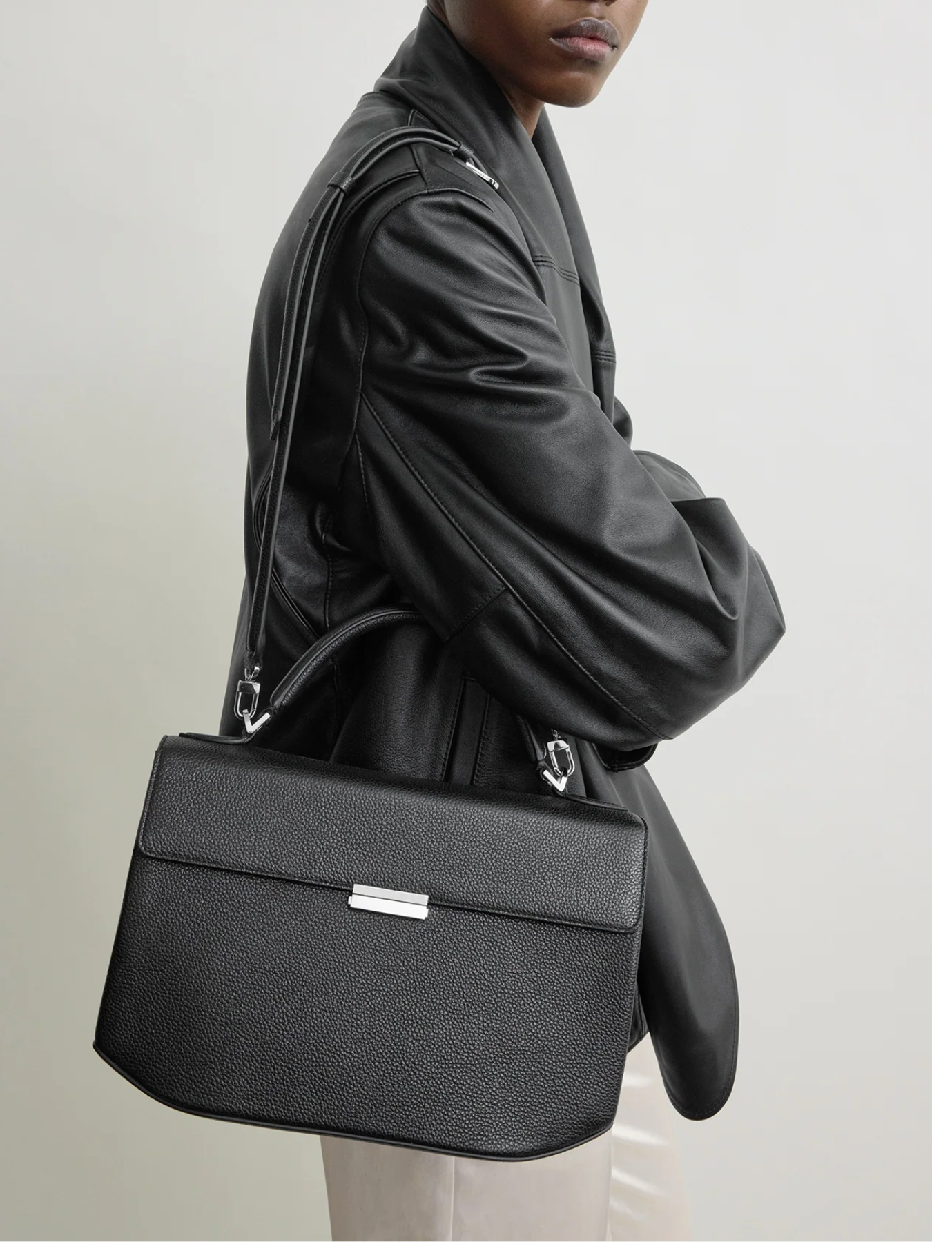 Totême-Clip Grained-Leather Top Handle - Black-Bags-Boboli-Vancouver-Canada