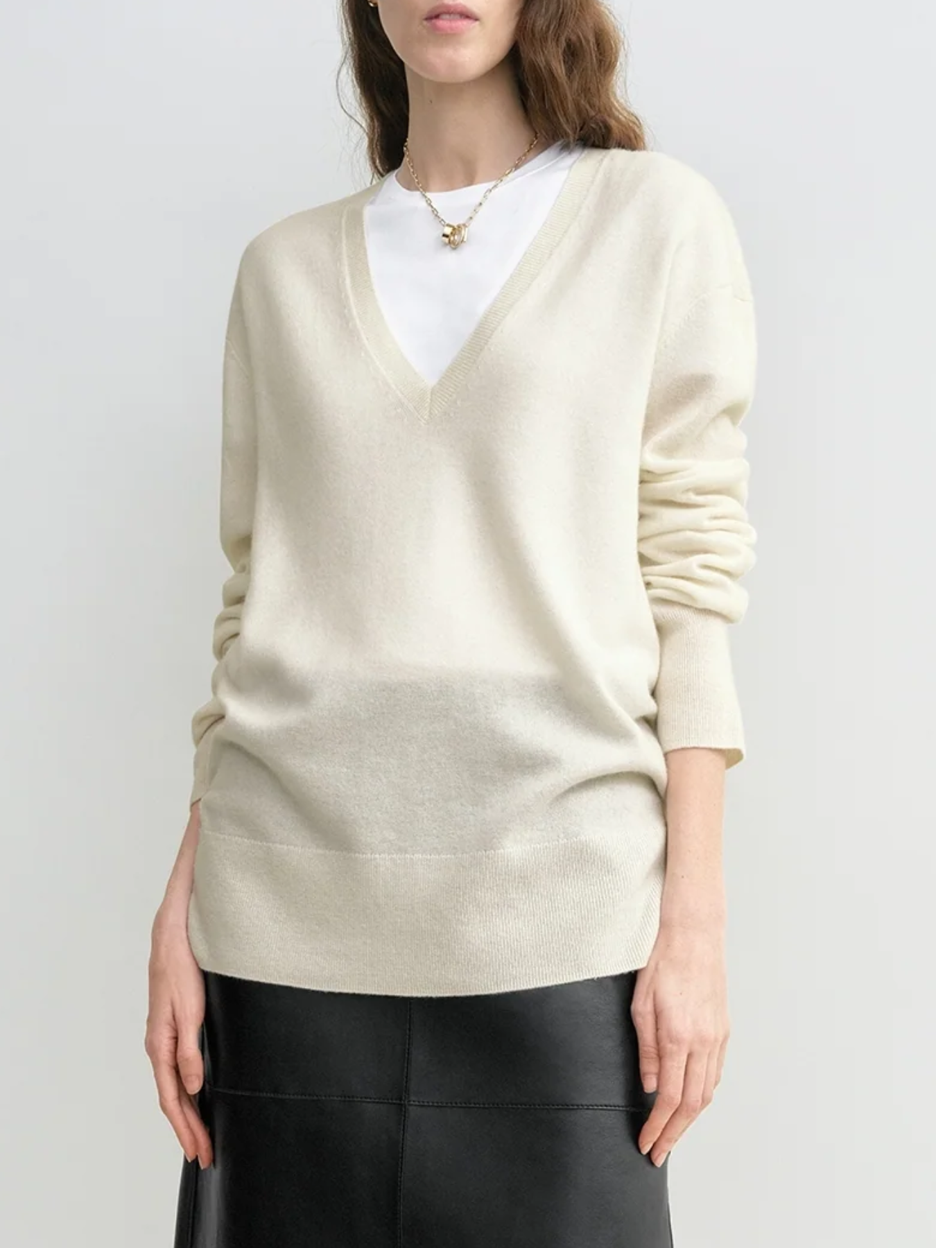 Totême-Cashmere V-Neck Sweater - Ecru-Sweaters-Boboli-Vancouver-Canada
