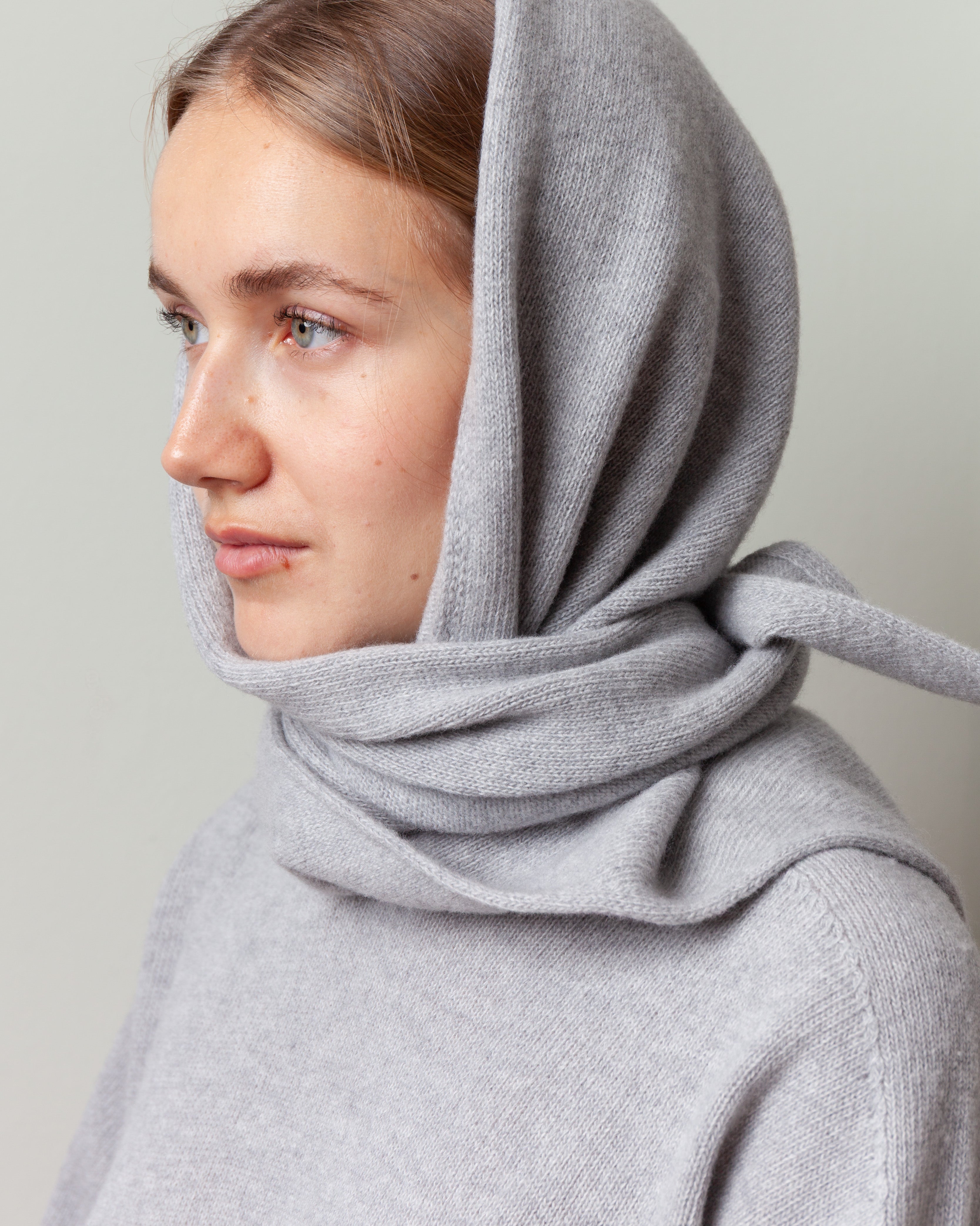 Marc Triangular Scarf - Light Grey