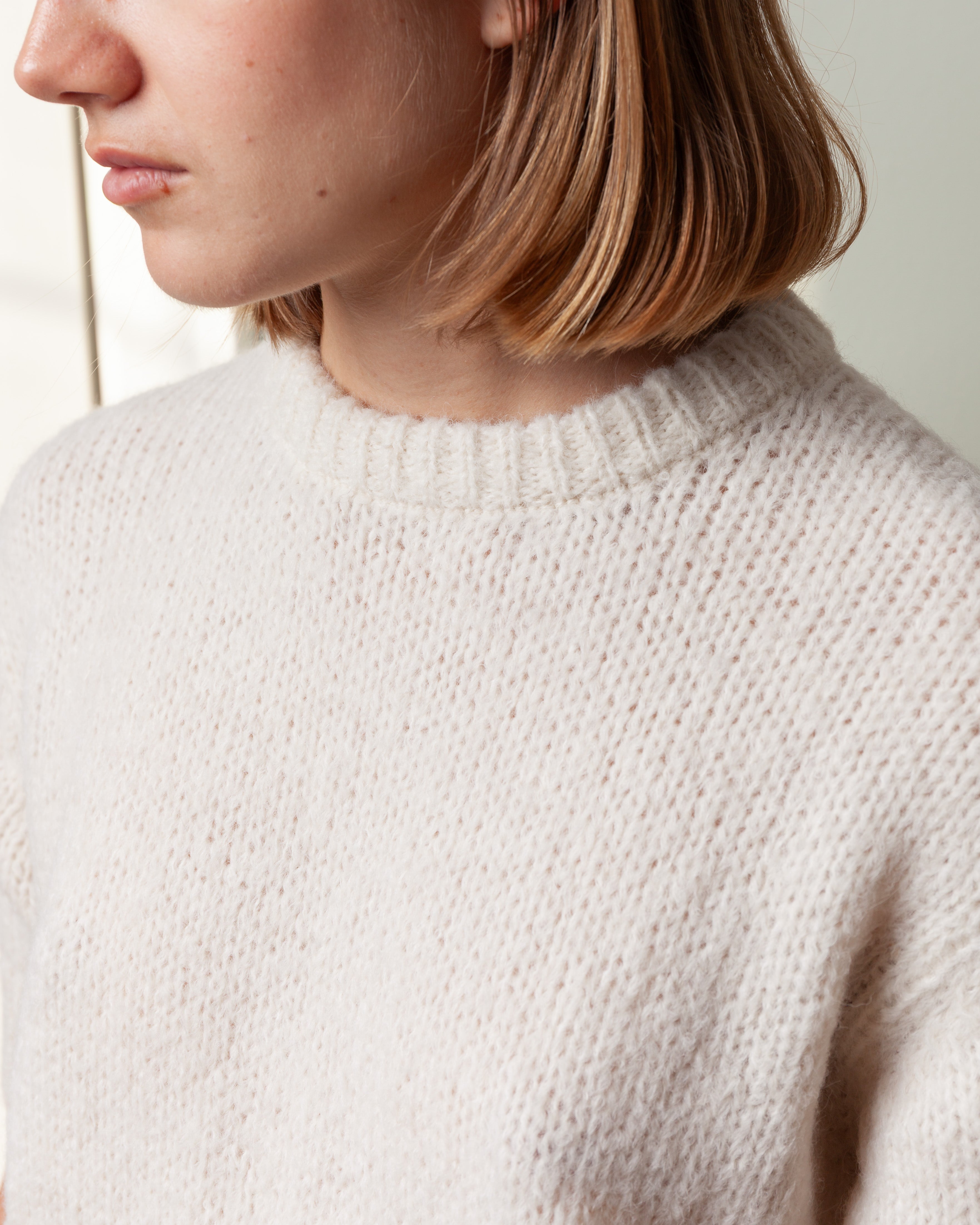 Round Neck Sweater w/Rib S.S. - Ivory