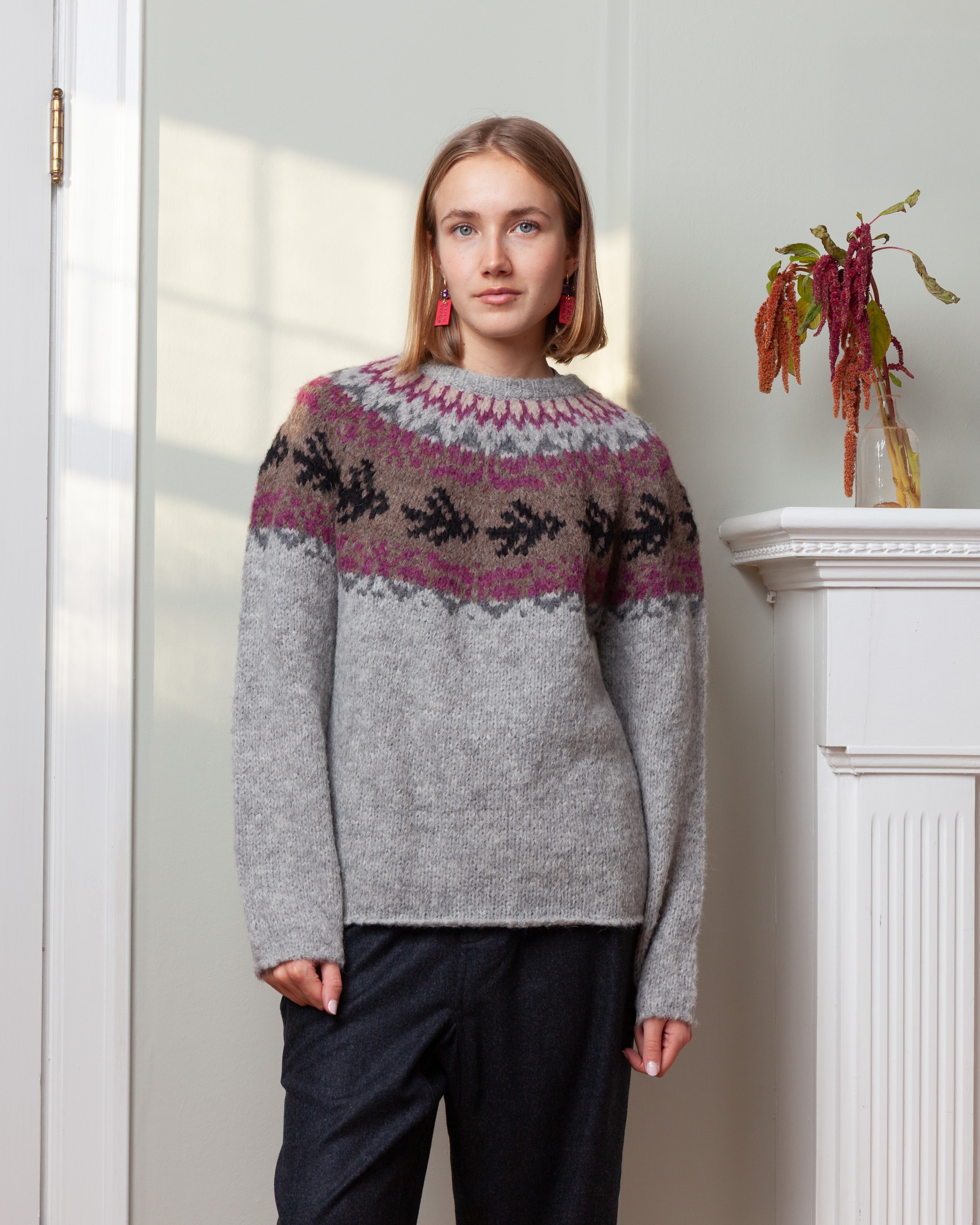 Round Neck Sweater Fairisle Bird L.S. - Light Gray
