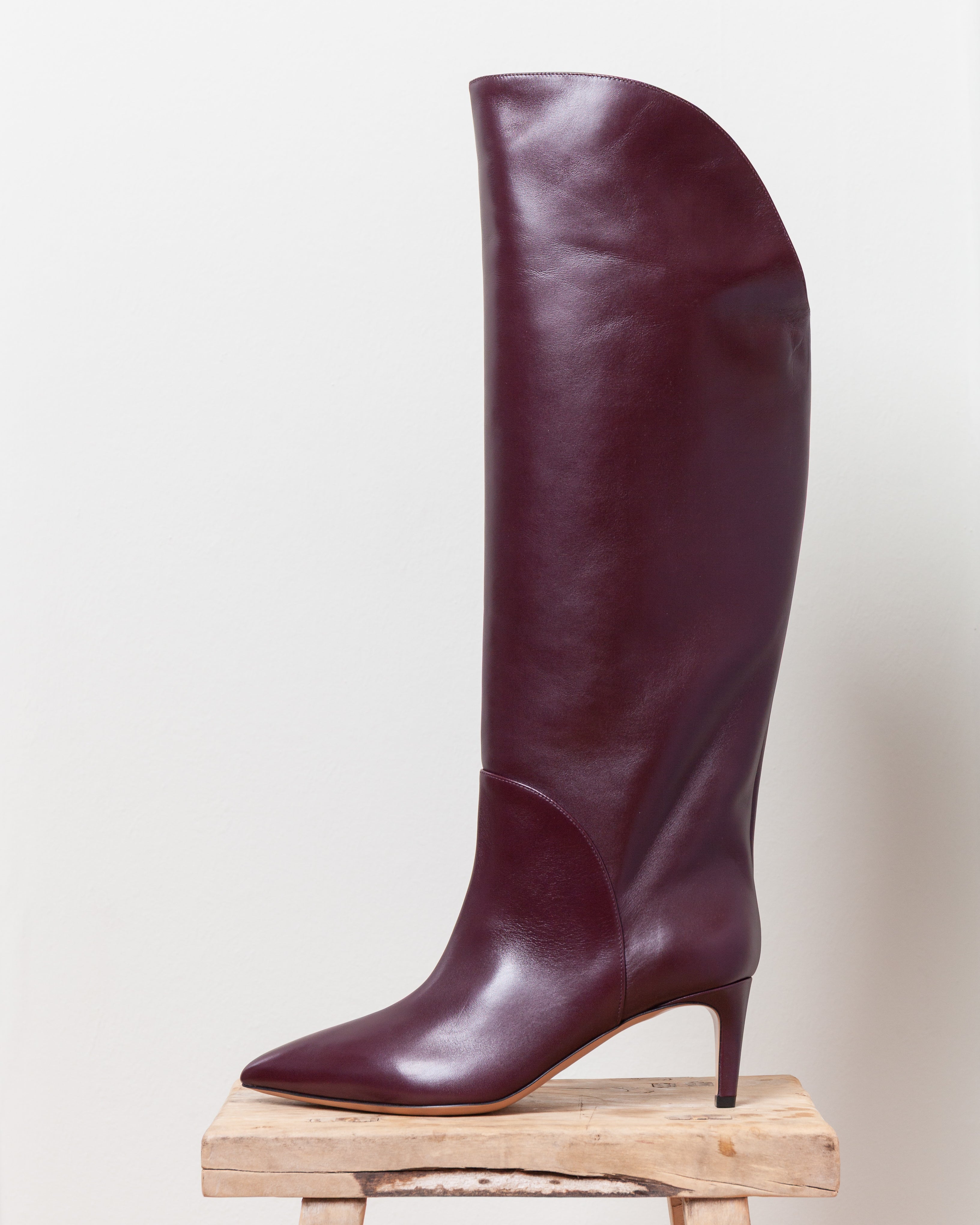 Gaia Boot 60 - Pinot Noir