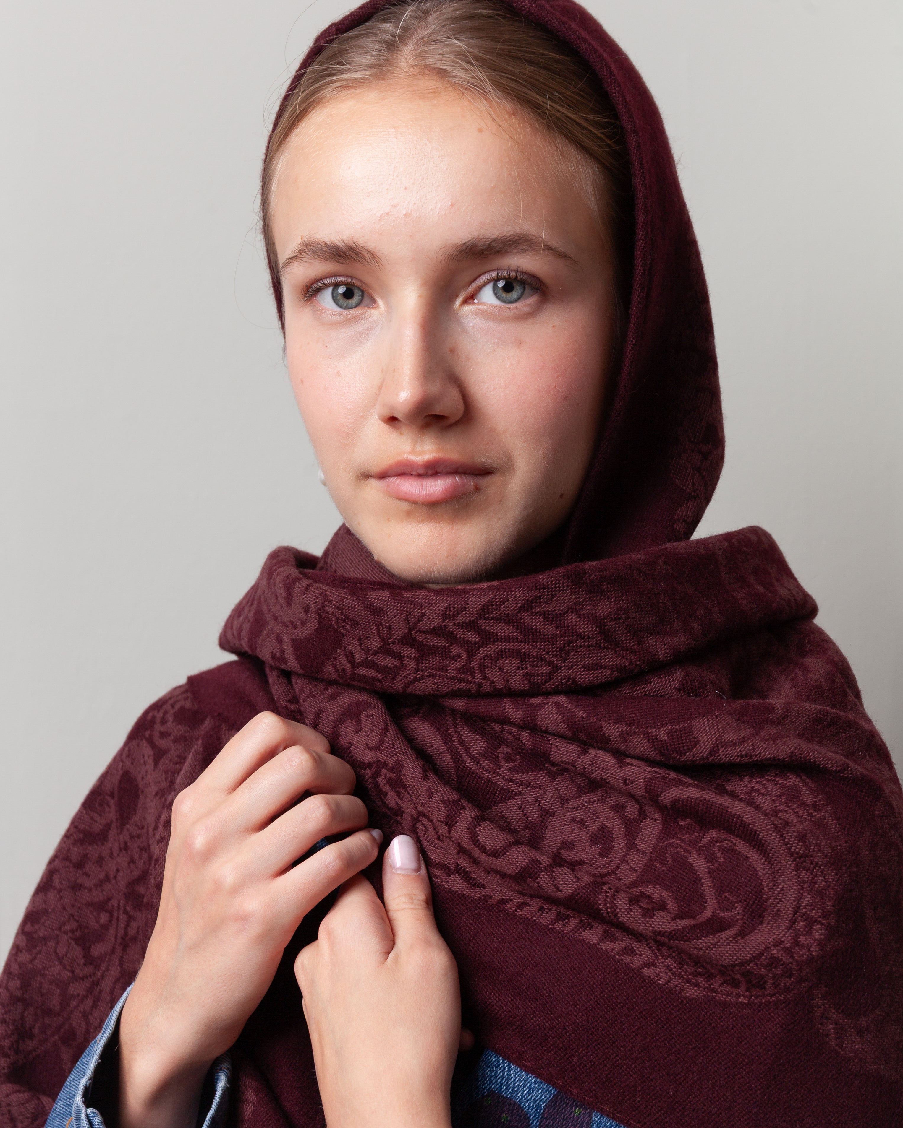 Wool Hooded Scarf - Burgundy