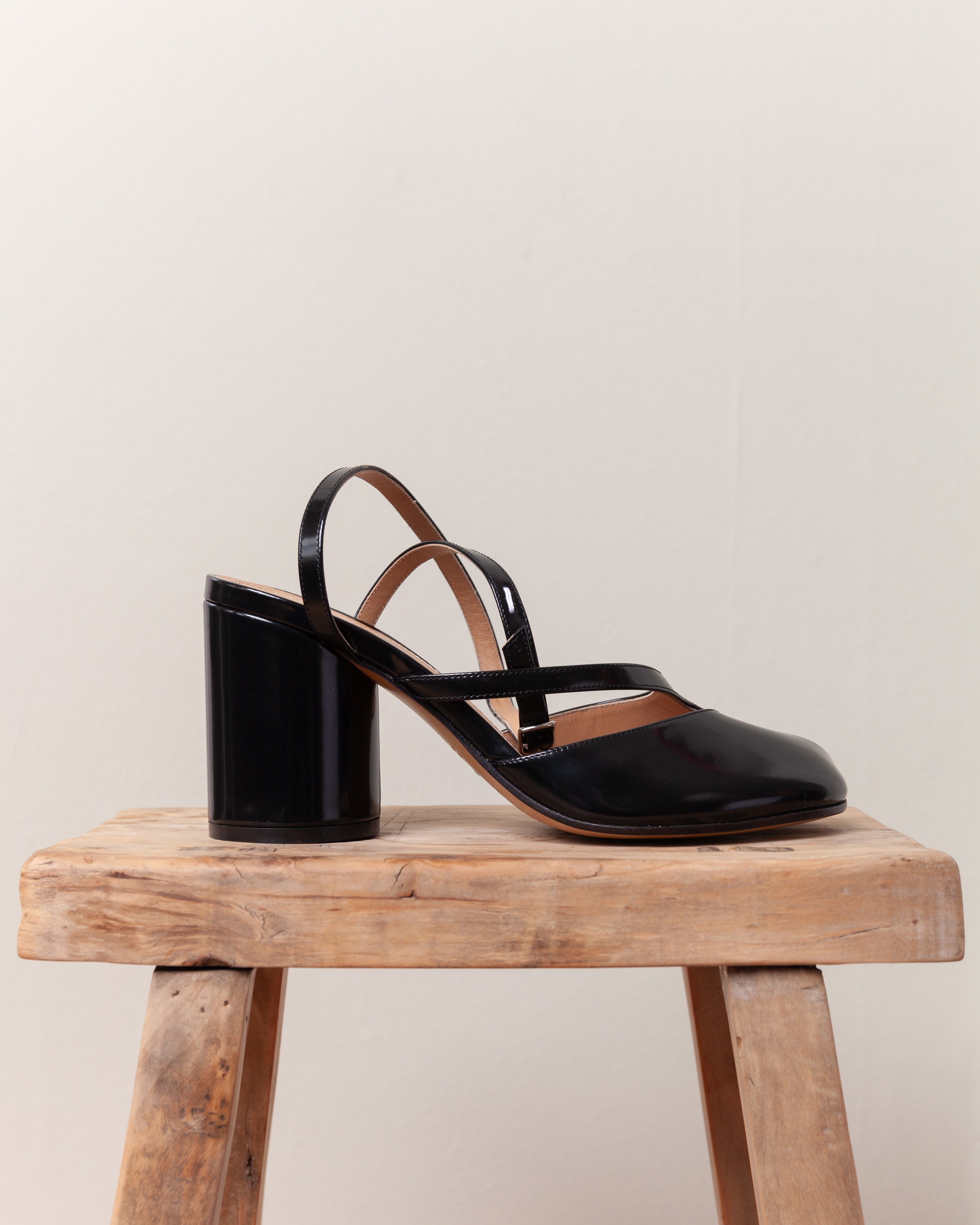 Maison Margiela-Tabi Sandal Pump - Black-Shoes-Boboli-Vancouver-Canada