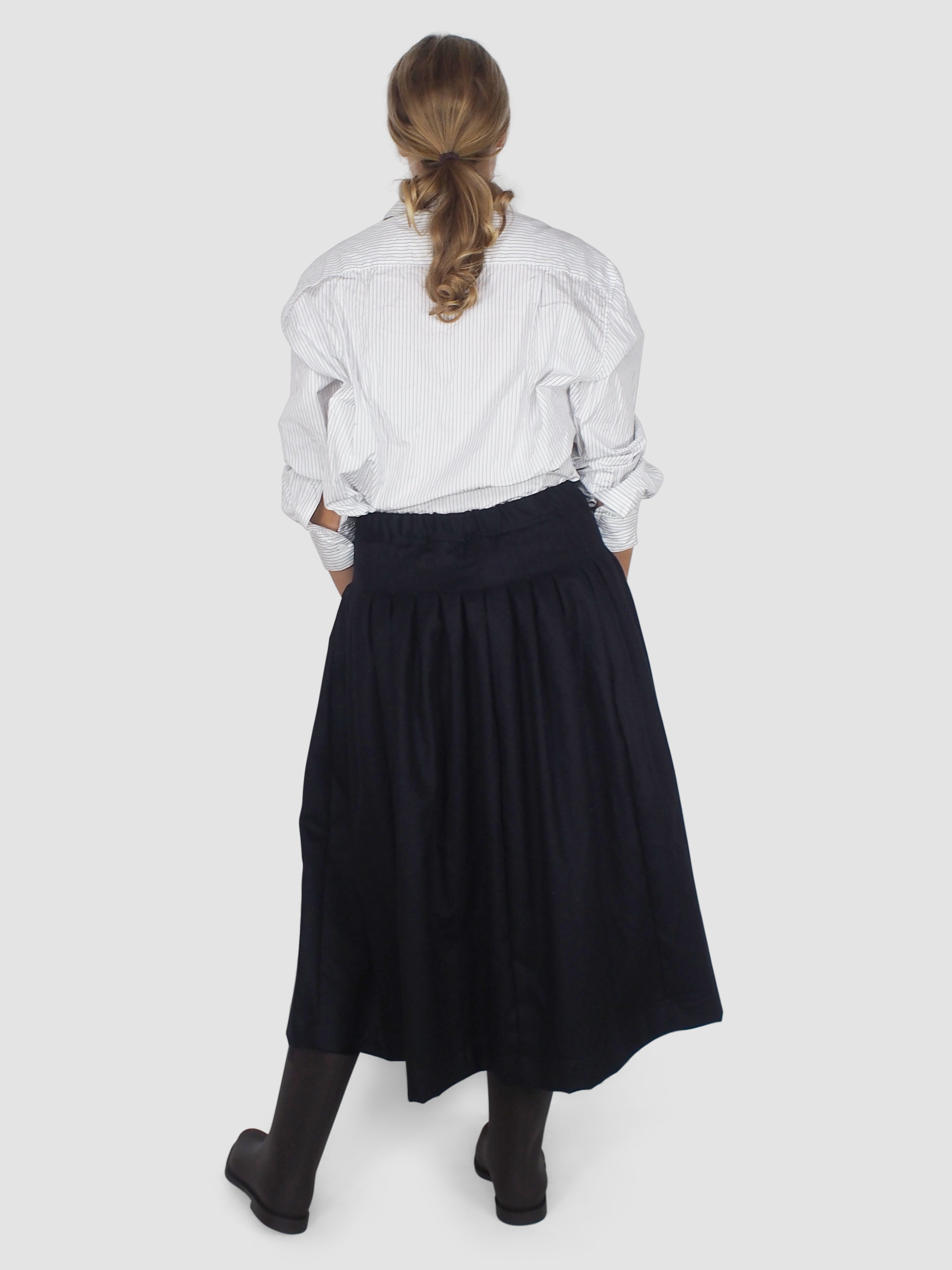 Farmer Skirt - Navy
