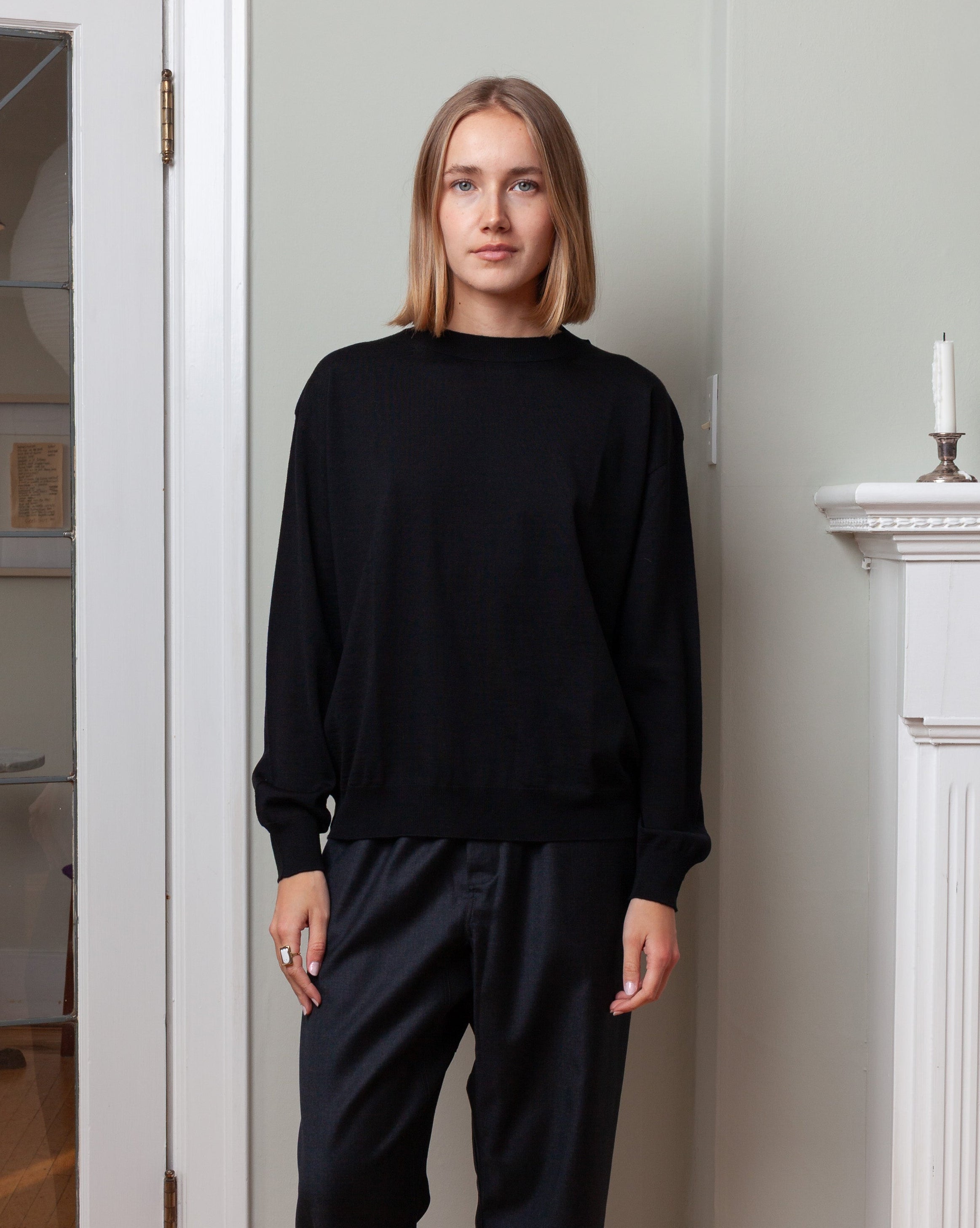 Muscat Crewneck Pullover - Black