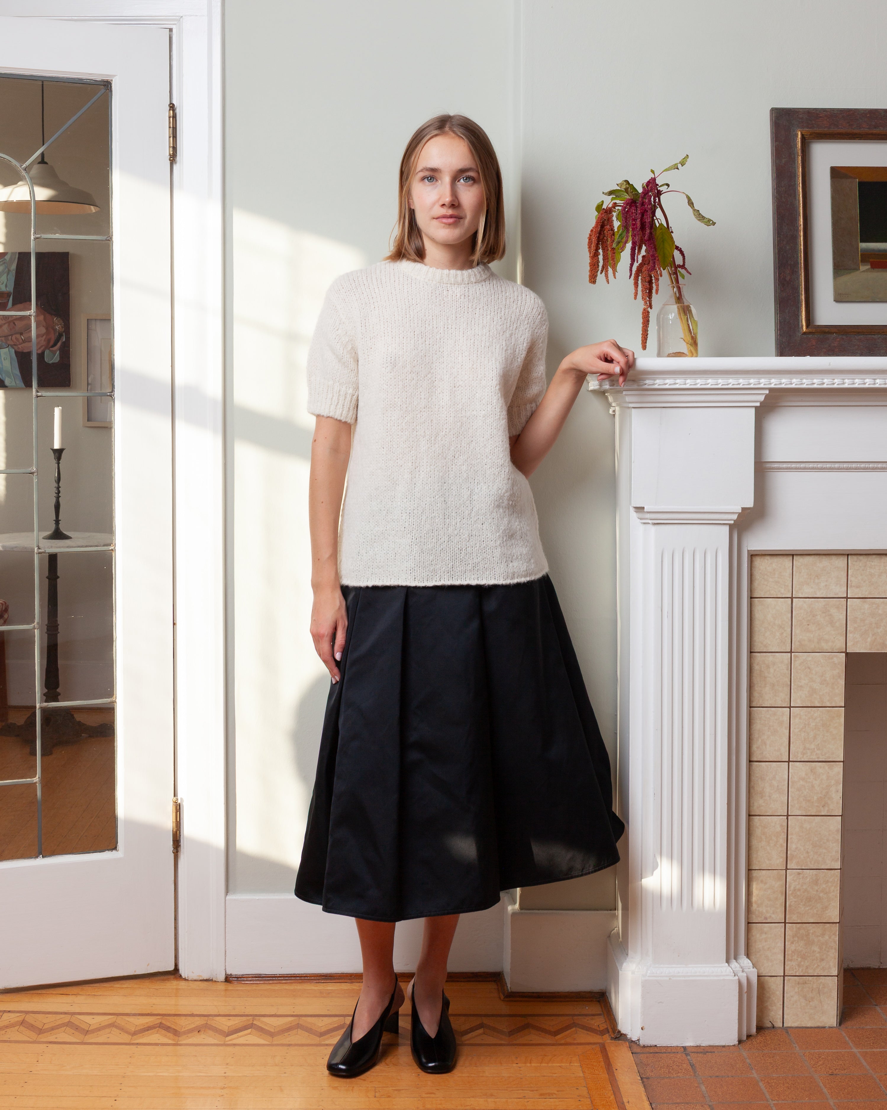 Round Neck Sweater w/Rib S.S. - Ivory