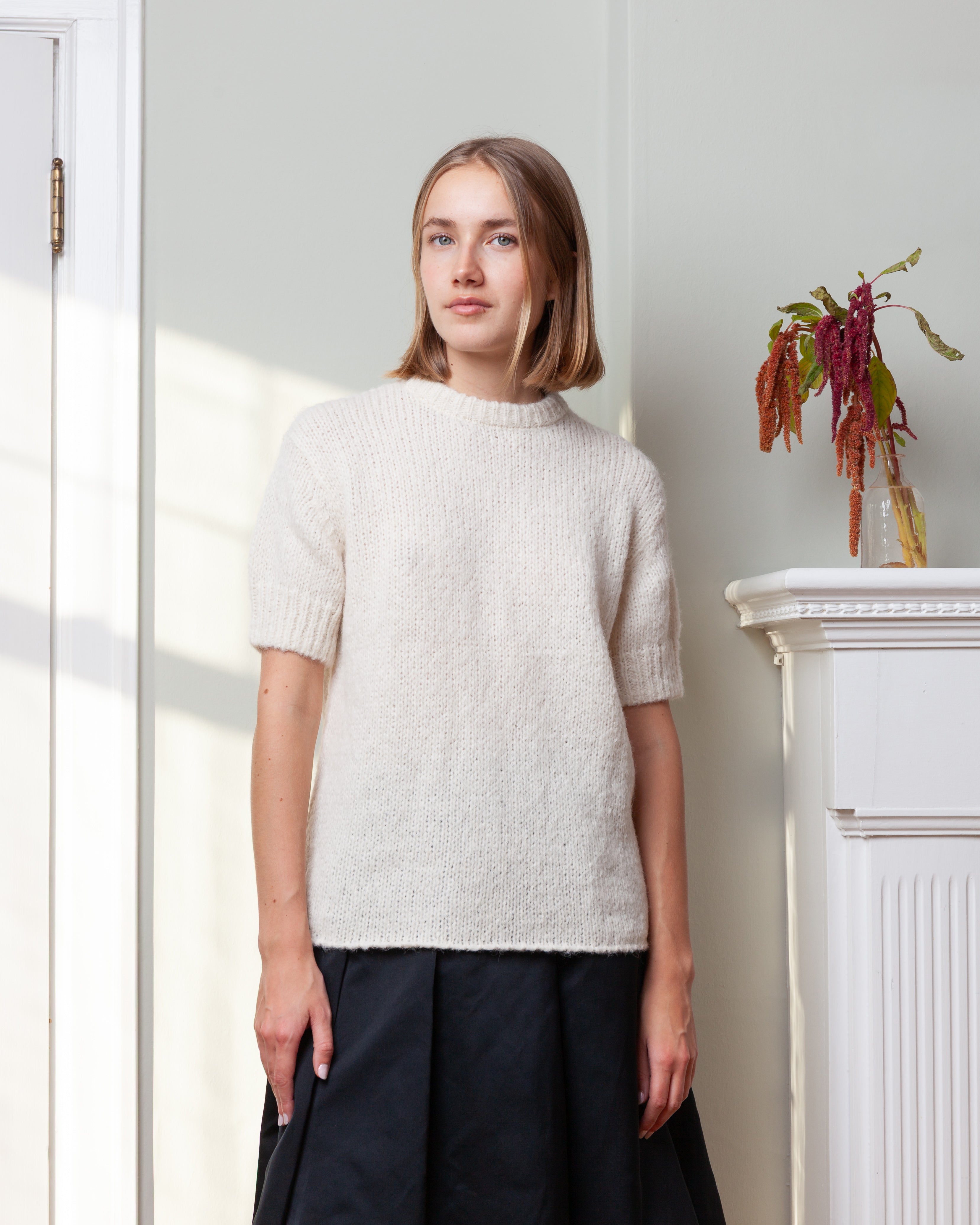 Round Neck Sweater w/Rib S.S. - Ivory