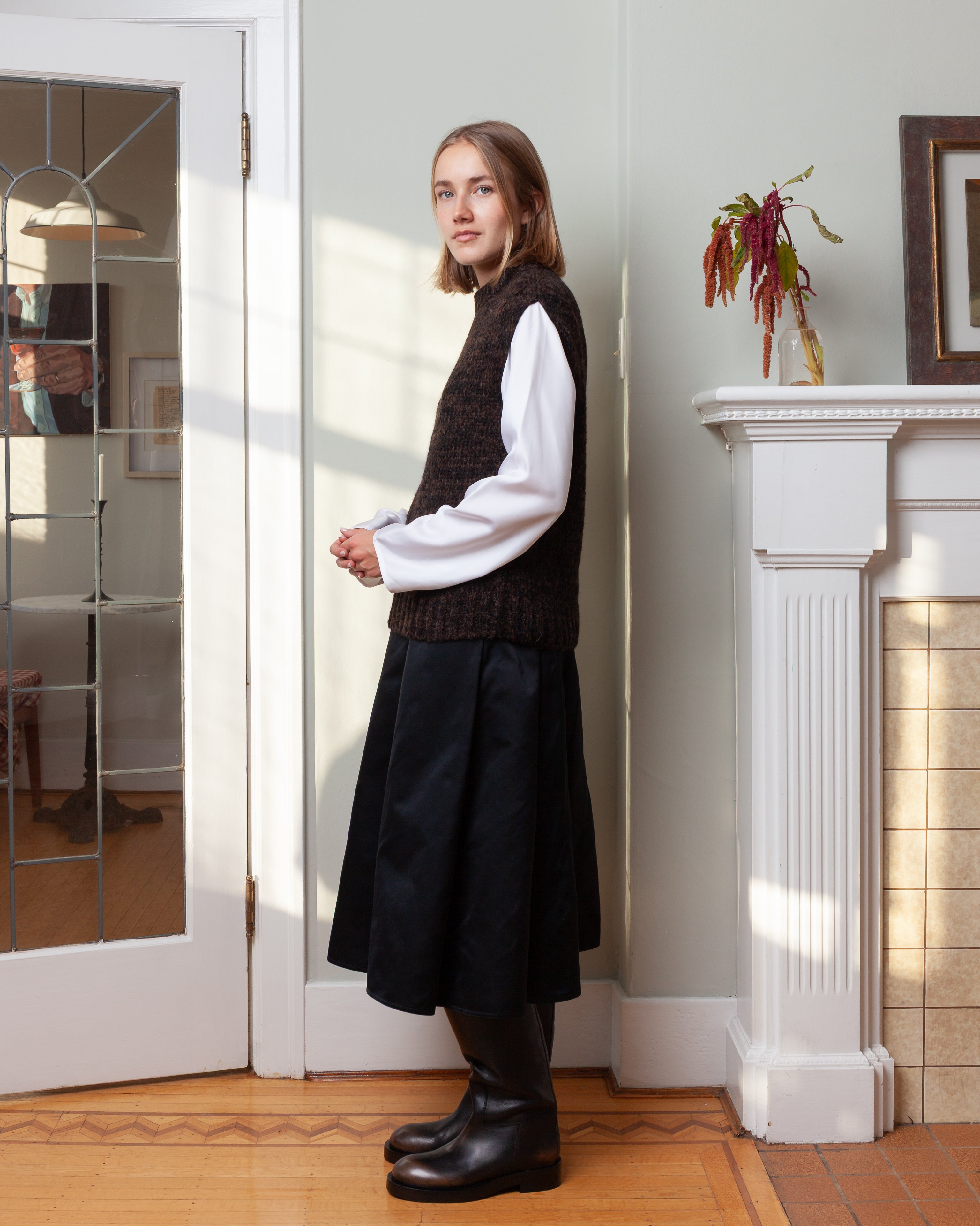 Round Neck Sleeveless Pullover - Dark Brown/Black