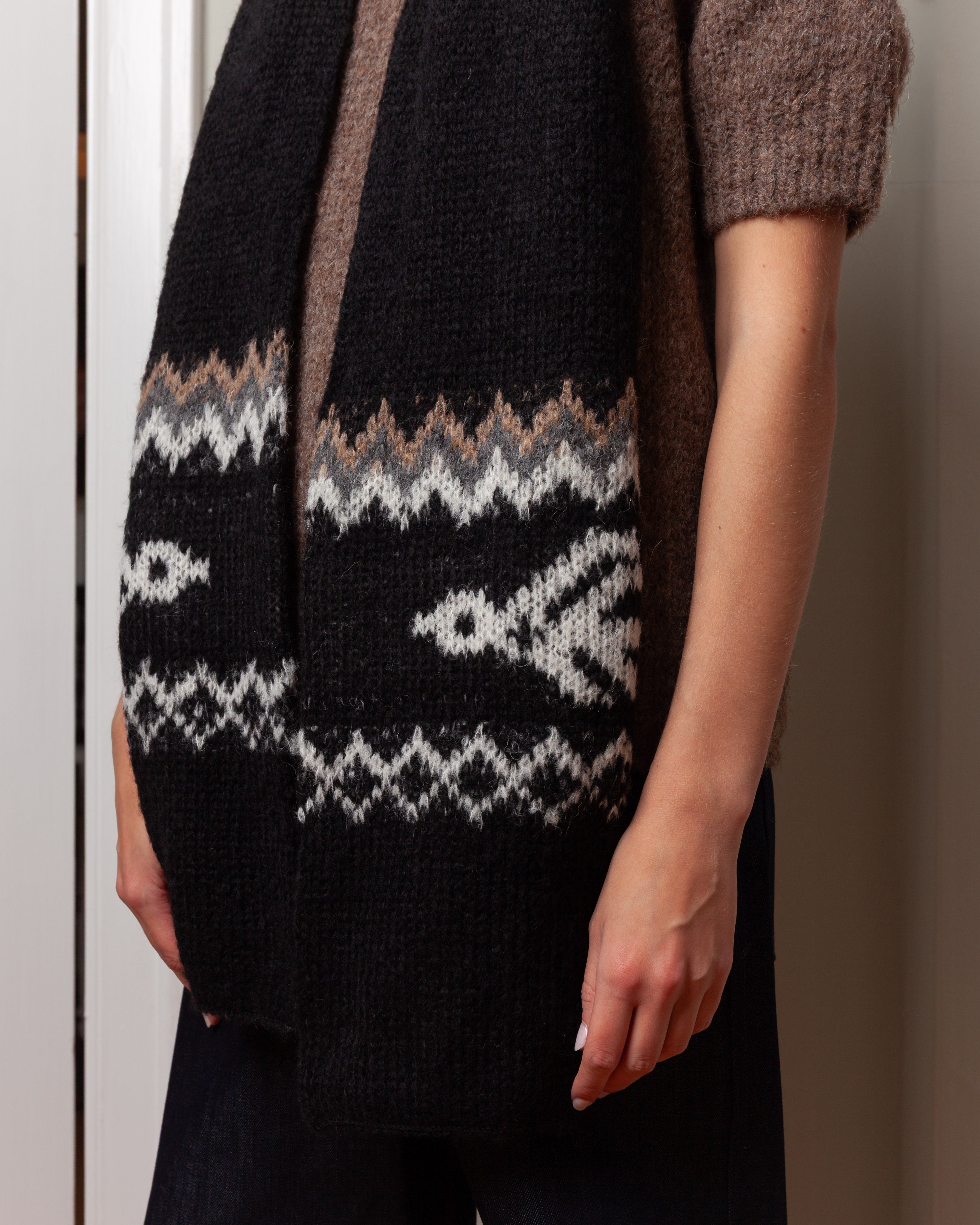 3 Threads Fairisle Bird Scarf - Black