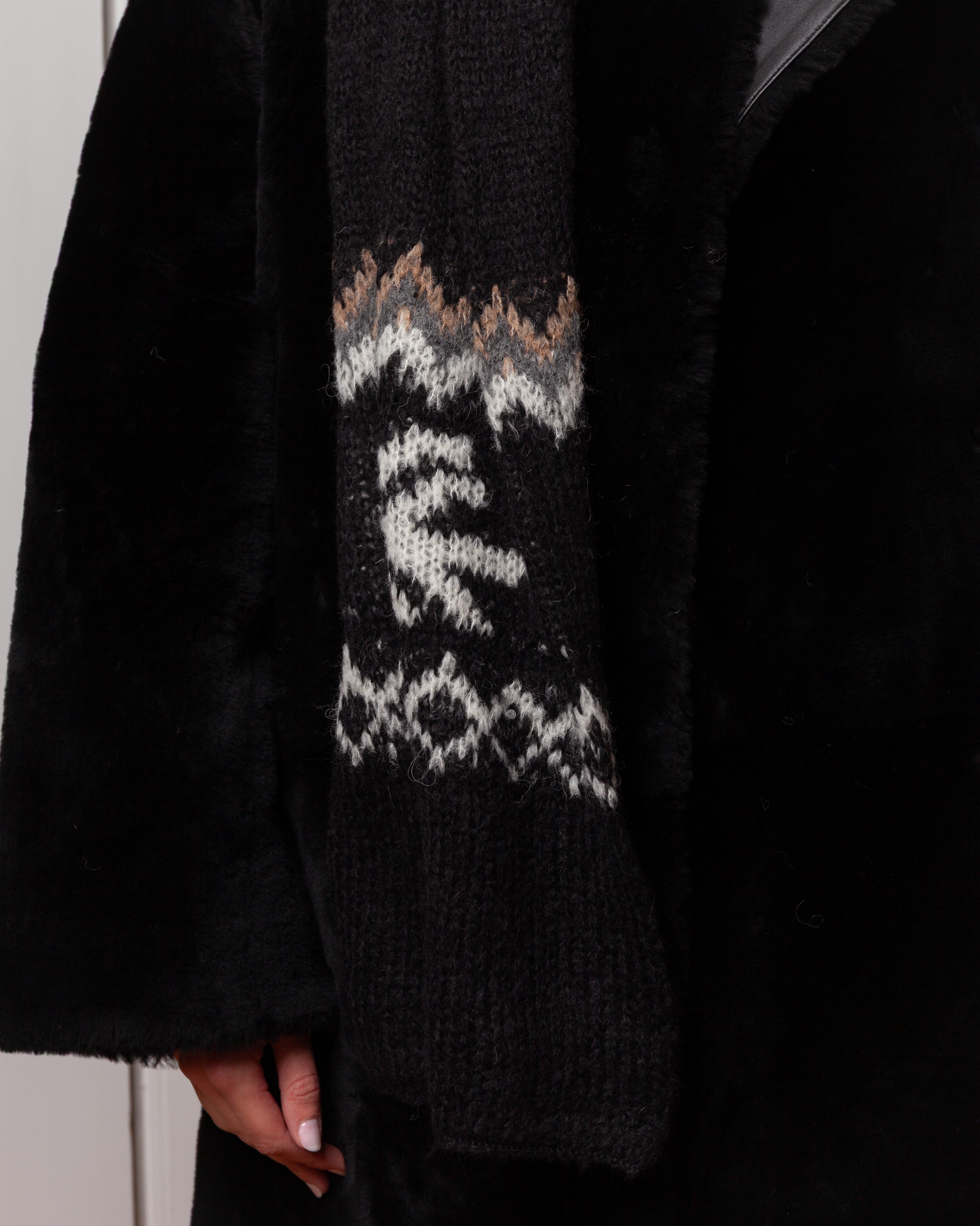 3 Threads Fairisle Bird Scarf - Black