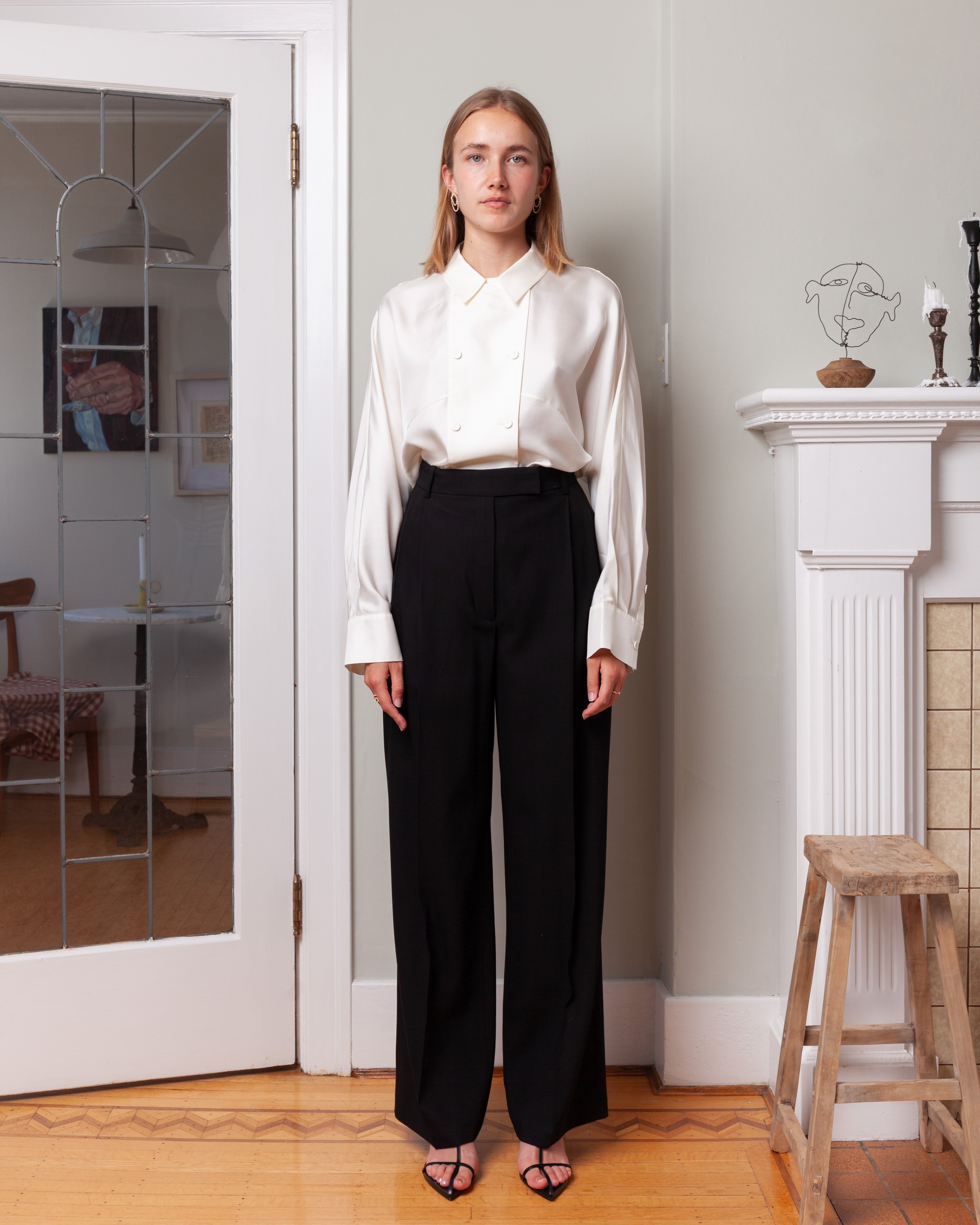 Mid-Waisted Pleated Trousers - Black