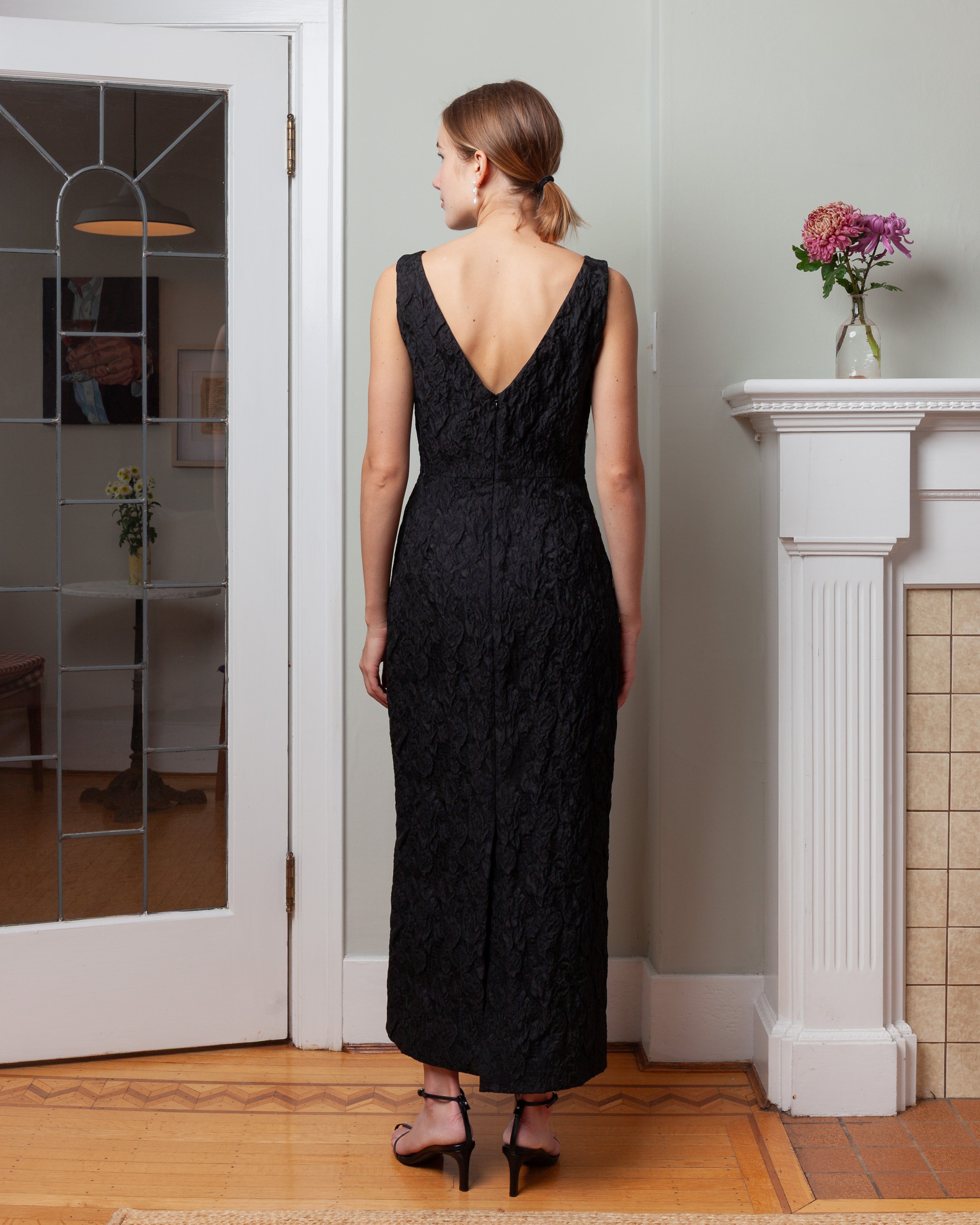 Embroidered Sleeveless Cocktail Dress - Black