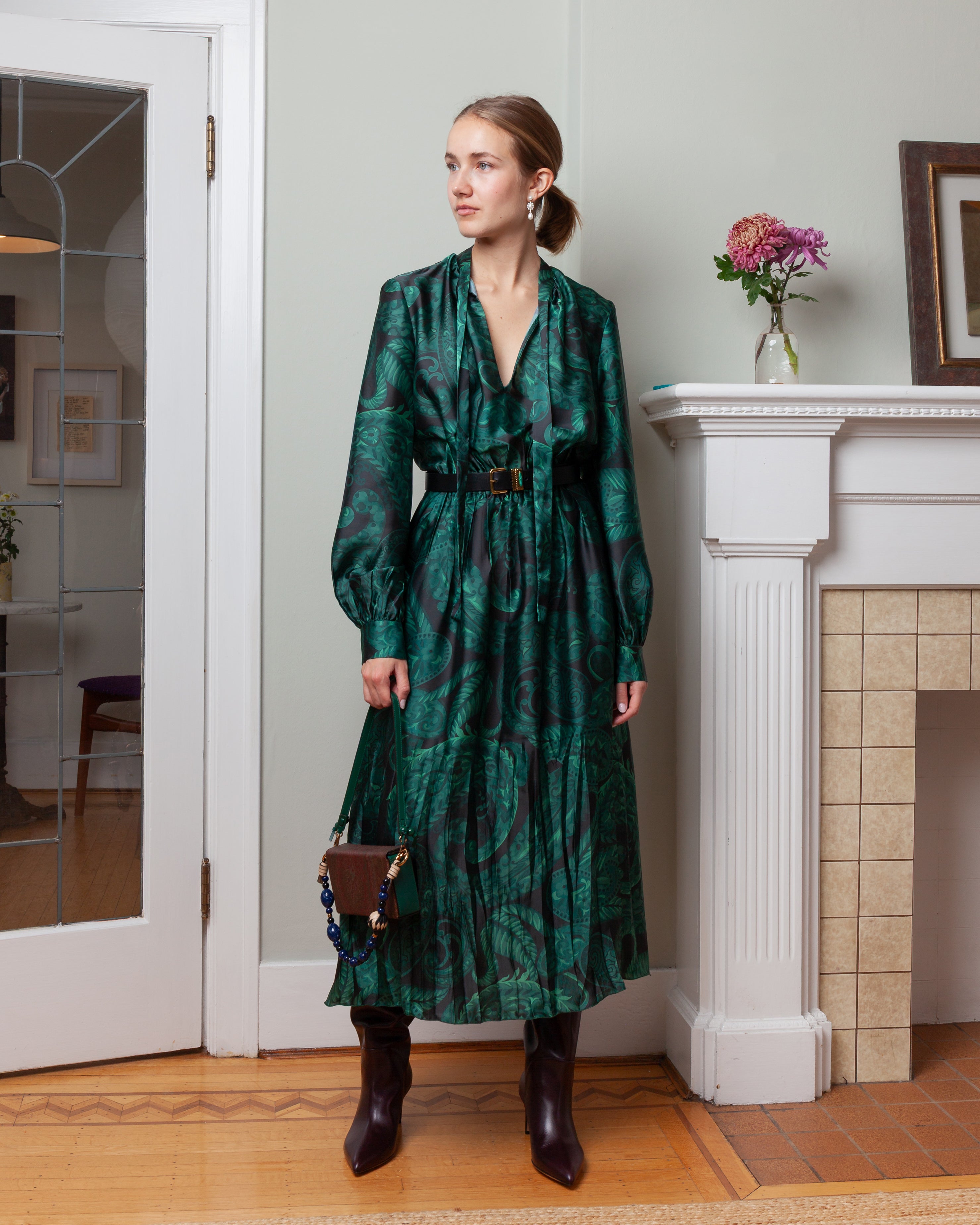 Midi Ruched Dress w/Necktie - Green