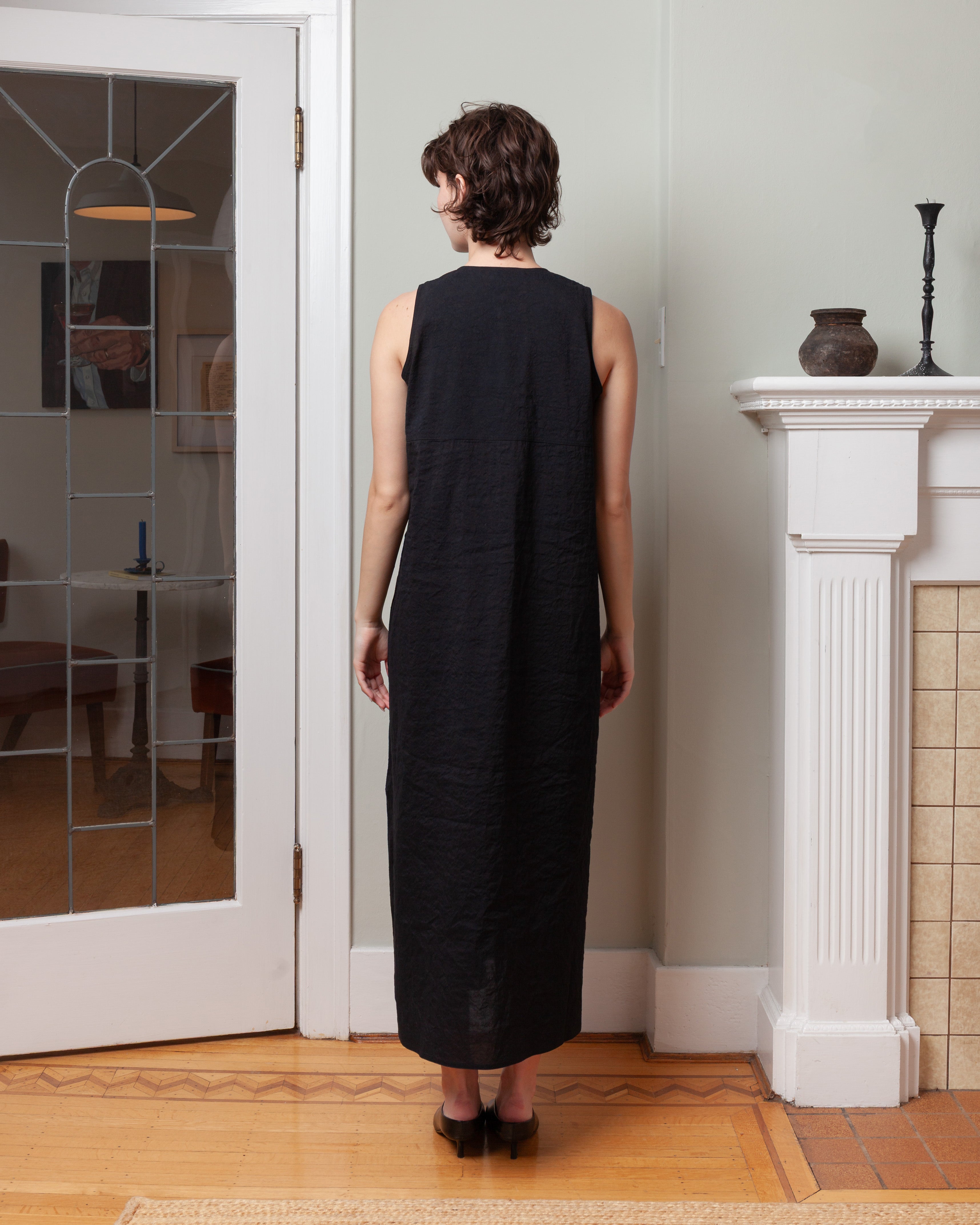 A Shape Sleeveless Dress - Black