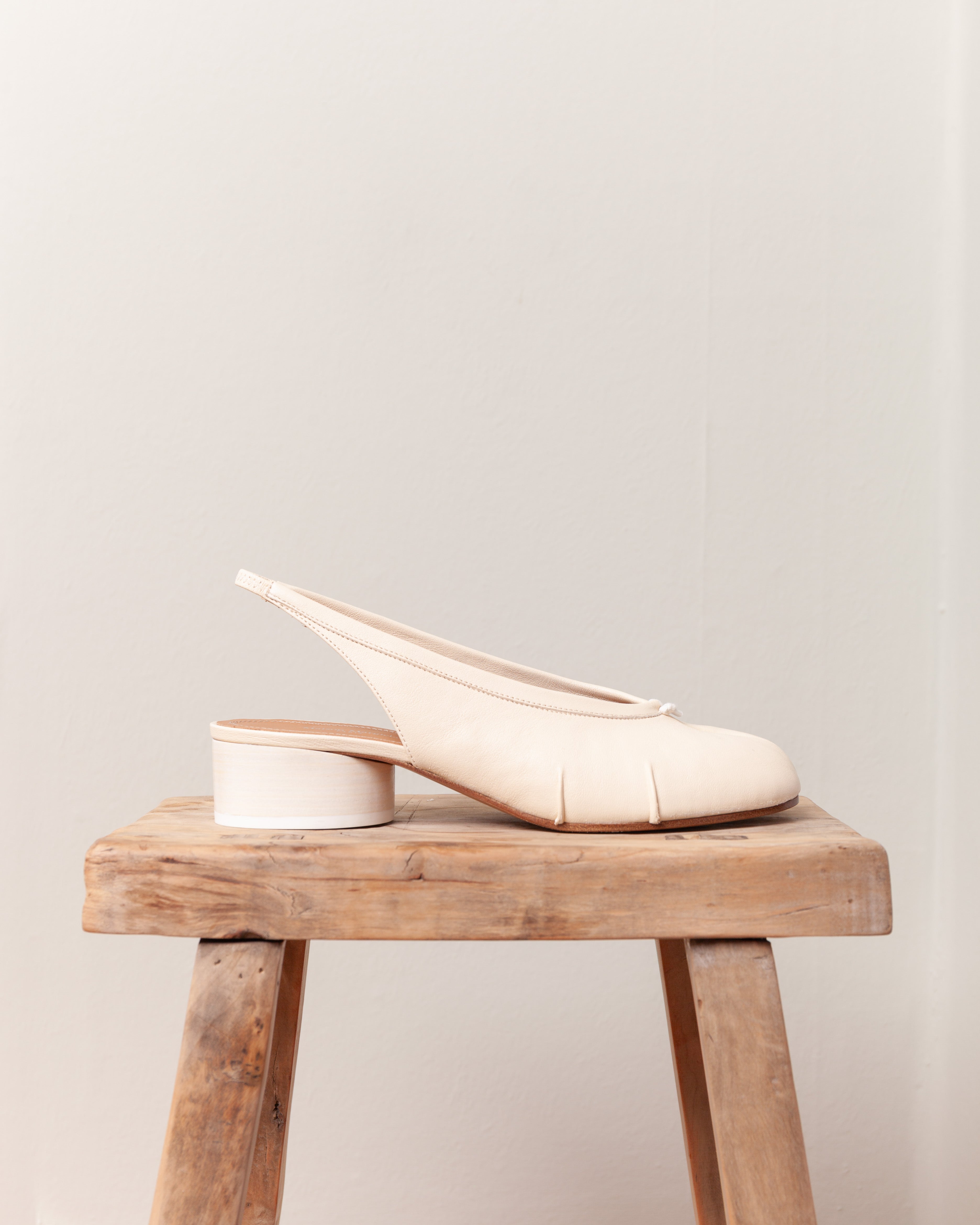 Maison Margiela-Tabi New Ballerina Slingback - White-Shoes-Boboli-Vancouver-Canada